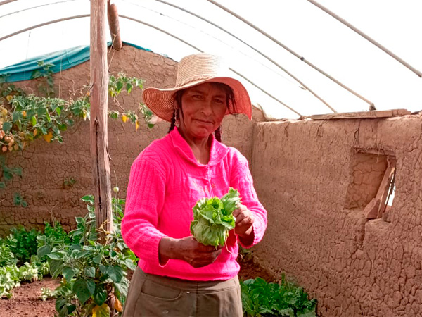 Pina Rosa Yutra Quispe: “Nadie venía a apoyarnos y estábamos a punto de vender a nuestras vacas para darles de comer a nuestro hijos”